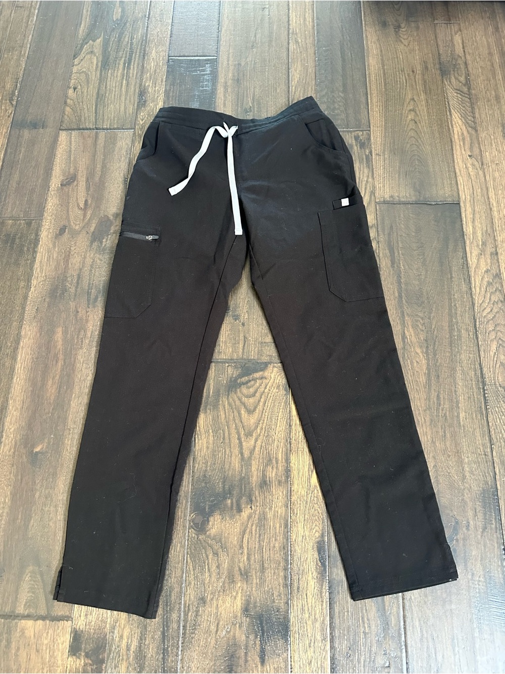 FIGS Kade Cargo Scrub Pants – XS Petite